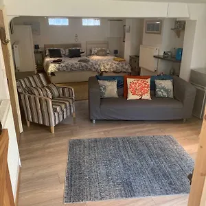 Apartment Wave Breaker, Whitby